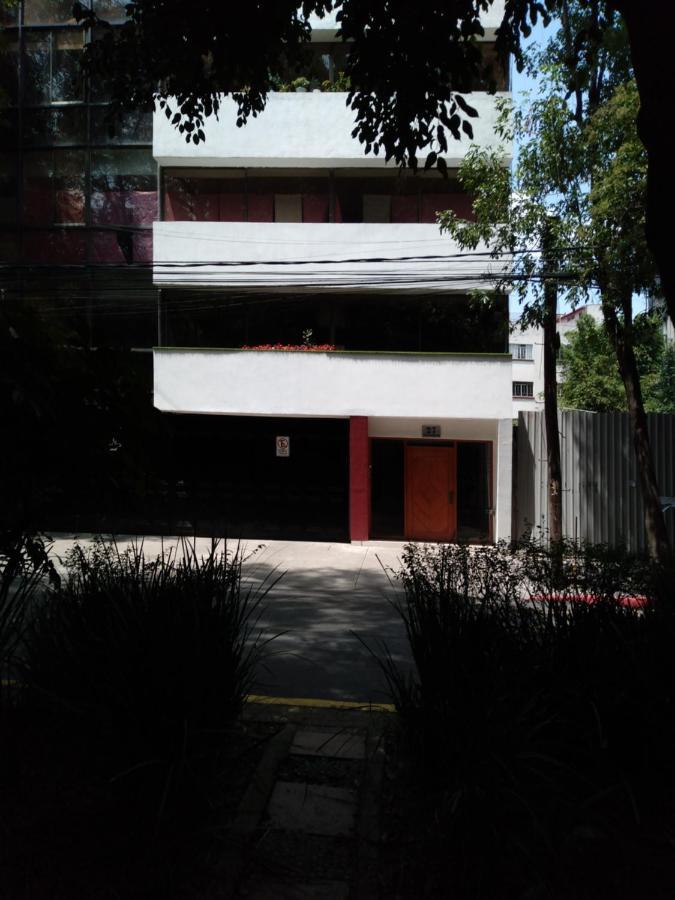 Charming Sunny Bedroom Overlooking Beautiful Amsterdam Avenue In Best Condesa Area 멕시코 시 외부 사진